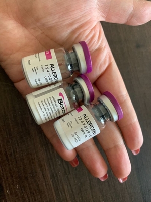 Injection botulinum cosmétique de toxine d'Allergan  pour Botulax facial