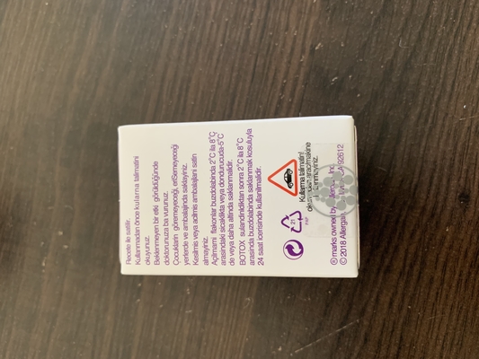 Injection botulinum cosmétique de toxine d'Allergan  pour Botulax facial