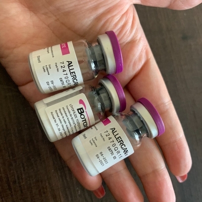 Type d'Allergan  un visage mince et des épaules d'anti ride de Botulax de relaxation de muscle