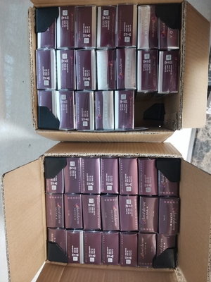 2 ml de remplissage cutané Juvaderm pour contourner le visage