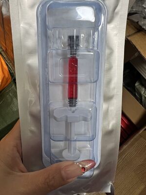 Temps de récupération immédiat Revolax Deep Filler Excellent pour l' amélioration des lèvres Fournissant des résultats naturels et un temps d'arrêt minimal