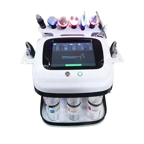 8 en 1 machine rechargeable pour le nettoyage profond et le rétrécissement des pores